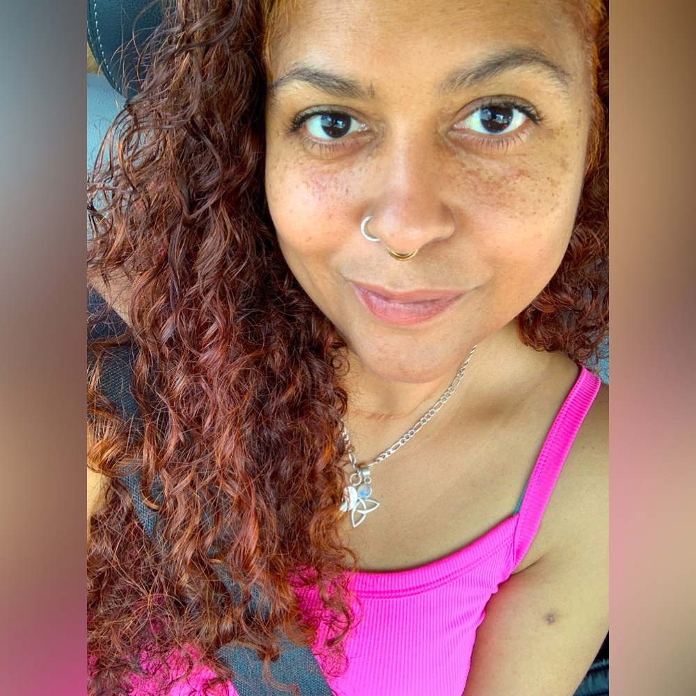 Meet your Posher, Loni